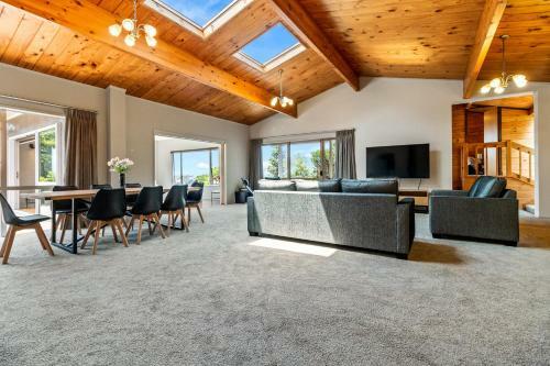 Country Retreat - Athenree Holiday Home