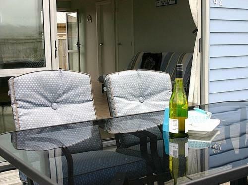 Relaxing On Reel - Waihi Beach Holiday Home