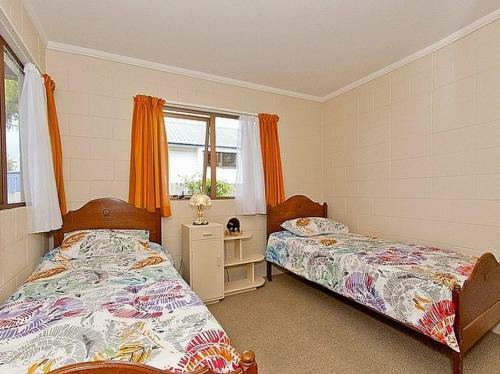 Views On Rimu - Whitianga Holiday Home