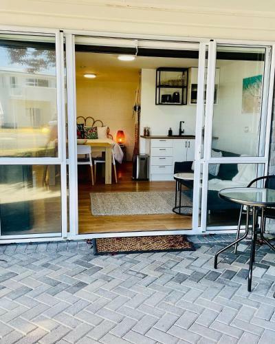 Breezy Ocean - The Perfect Getaway