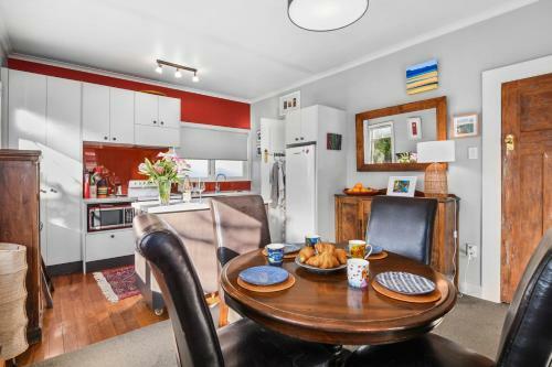 Silkwood Cottage - Richmond Holiday Home