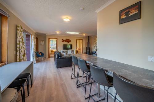 Woodills Wonderland - Akaroa Holiday Home