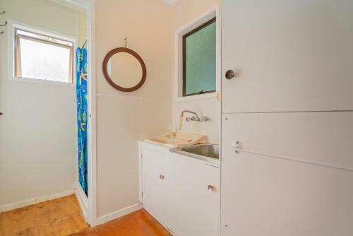 Tui Cottage - Hahei Holiday Bach