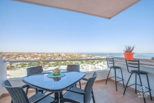 Apartamento Couples Oceanview Getaway Near Malec�n Plus Pool Onsite