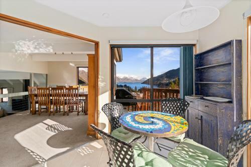 Earlybird Lodge - Queenstown Holiday Home