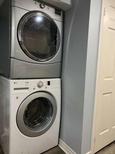Newly Renovated Bsmt Apartment With Free Parking