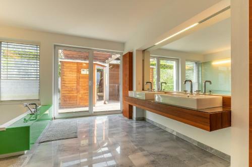 Apartamento Ferienhaus Bergpanorama Mit Sauna & Gro�em Garten