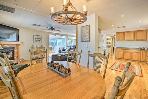 Incredible Munds Park Cabin With Guest Cottage!