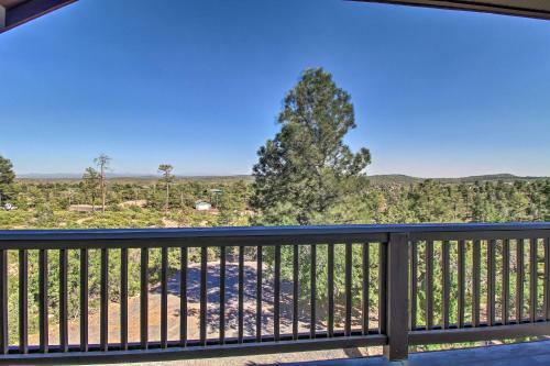 Modern Show Low Retreat With Deck And Mtn Views!