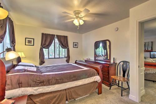 Quaint Show Low Cabin With 2 Decks And Gas Grill!
