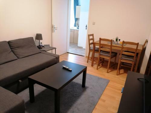 Cozy Apartment In Graz City (For Singles/couples)