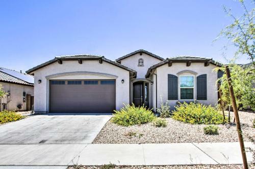 Spacious Surprise Home Near Sports Stadiums!