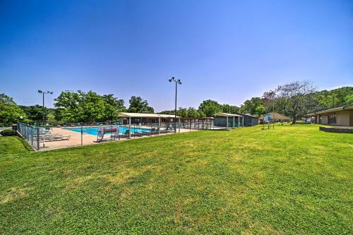 Stunning Bella Vista Retreat With Lake Access!