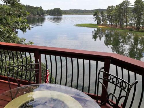 Villa Amazing Views, Family Fun, Private Dock, Sleeps 16