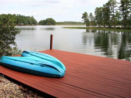 Villa Amazing Views, Family Fun, Private Dock, Sleeps 16