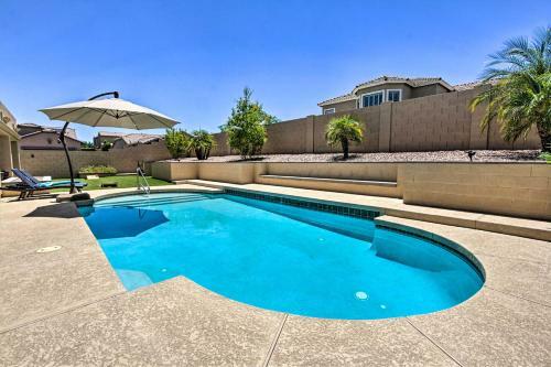 Family-friendly Home About 11 Mi To Dtwn Phoenix!