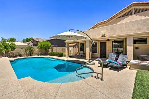 Family-friendly Home About 11 Mi To Dtwn Phoenix!
