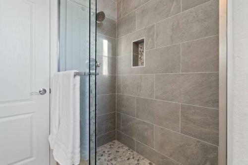 Desert Oasis With Heated Pool/convenient Location