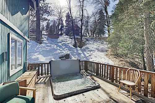 Lodge Siskiyou Oasis