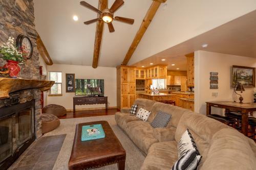45 - Half Stone Lodge Home