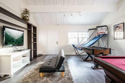 11 - Big Bear Wooded Wonder Cabin
