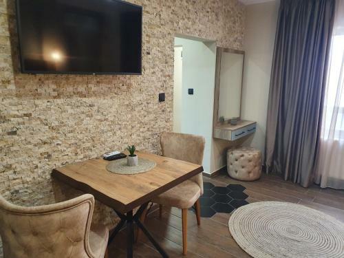 Hotel Kamelia Guest Rooms