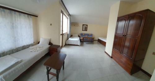 Lazur Hotel