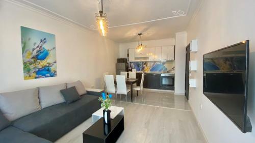 Bratanov Edelweiess Private Apartment