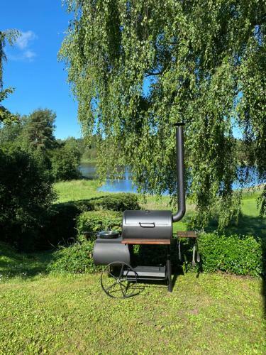 Hubane Saunaga Puhkemaja J�rve ��res