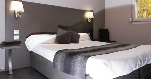 Aparthotel Logis Le Mas De Jossyl