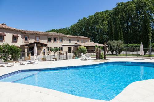 Aparthotel Logis Le Mas De Jossyl