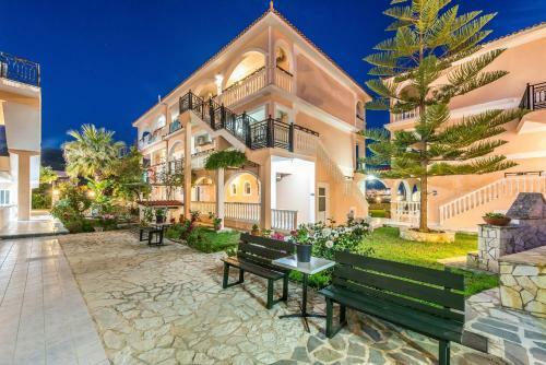 Hostal Athina Apartments