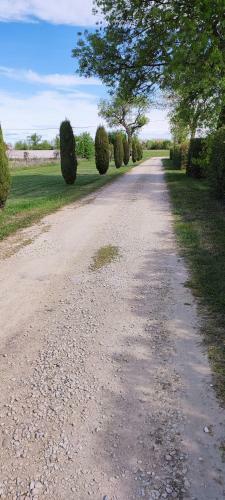 G�te de Charme En Pleine Campagne Arl�sienne