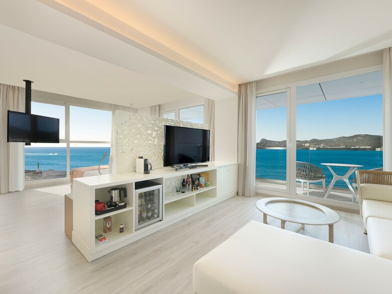 Am�re Beach Hotel Ibiza - Adults Recommended