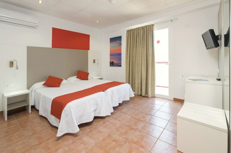 Hostal Adelino