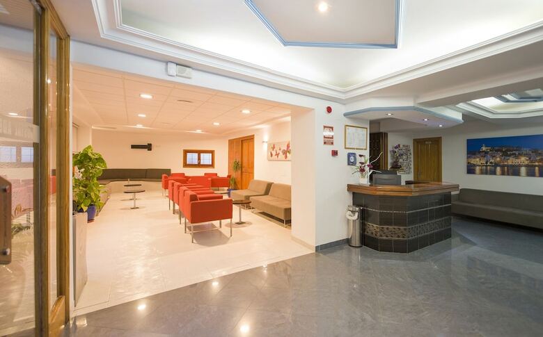 Hostal Adelino