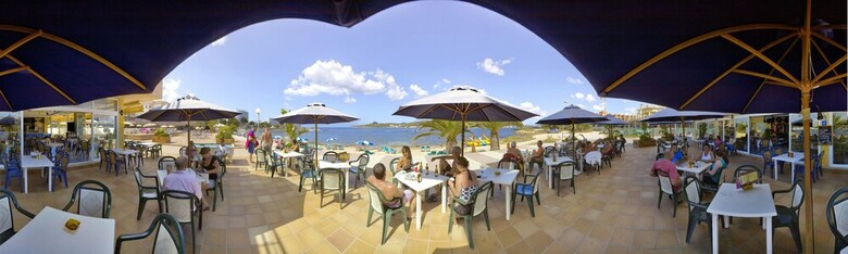 Apartamentos Playa Bella