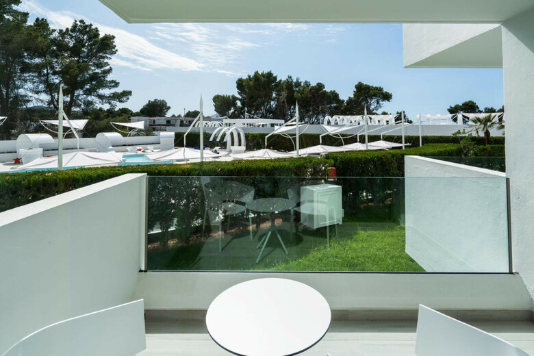 Apartamentos THB Naeco Ibiza - Adults Only