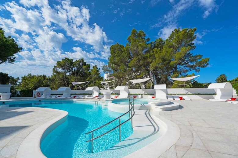 Apartamentos THB Naeco Ibiza - Adults Only