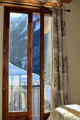 Chalet Et Hotel La Tarine