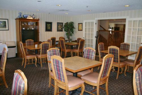 Hotel National Heritage Inn And Suites
