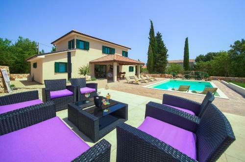 Villa Green Pearl