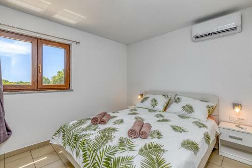Holiday House Karbonaca With Private Pool