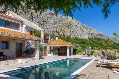 Villa Adriatic Stone Residence