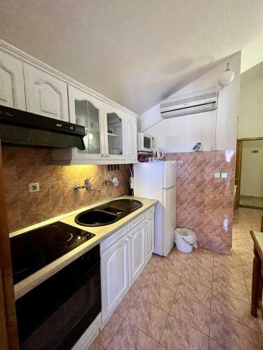 Apartman Gorana With Swimming Pool