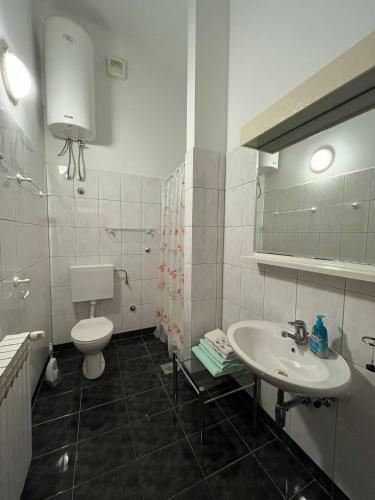 Gorana Apartman With Swimming Pool