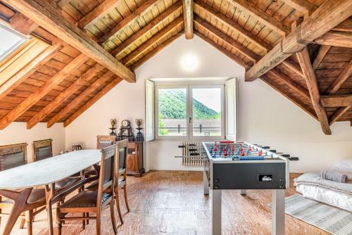Apartamento Roomy '900 House Surrounded By Greenery With Parking!