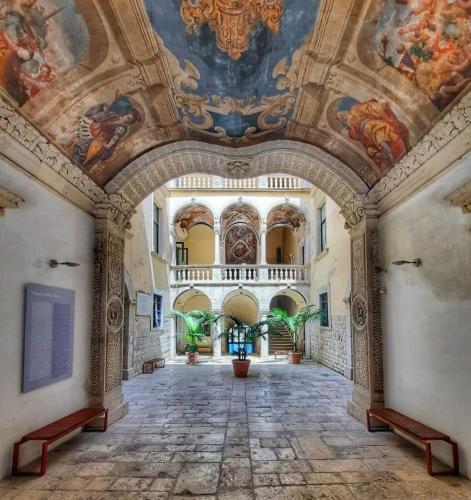 Bed & Breakfast Suite-16