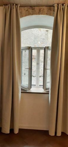 Gates Of Dawn Apartment In Old Town