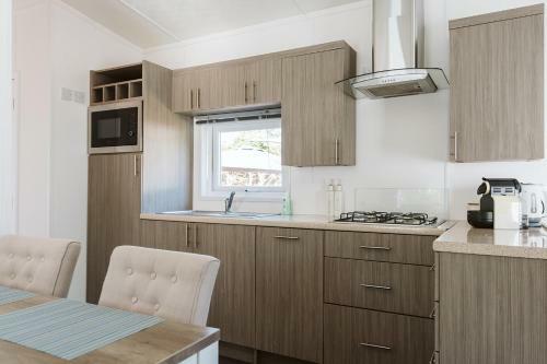 Chalet 140 - Goedereede - Not For Companies